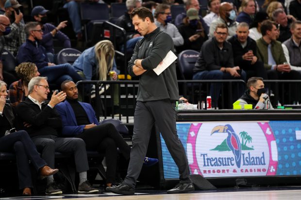 MINNEAPOLIS, MN - NOVEMBER 17: Head coach Luke Walton of the Sacramento Kings looks on in the second quarter of the game against the Minnesota Timberwolves at Target Center on November 17, 2021 in Minneapolis, Minnesota. NOTE TO USER: User expressly acknowledges and agrees that, by downloading and or using this Photograph, user is consenting to the terms and conditions of the Getty Images License Agreement. (Photo by David Berding/Getty Images)