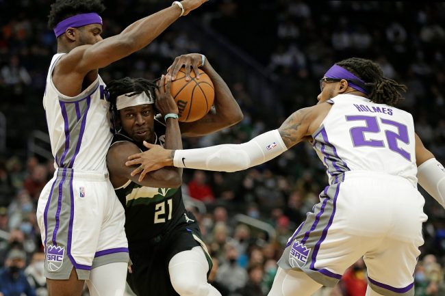 Rough Second Quarter Costs Kings In Loss To Bucks